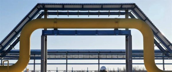 简配资 俄乌战争打到现在, 俄罗斯真的在走向“帝国残阳”吗?